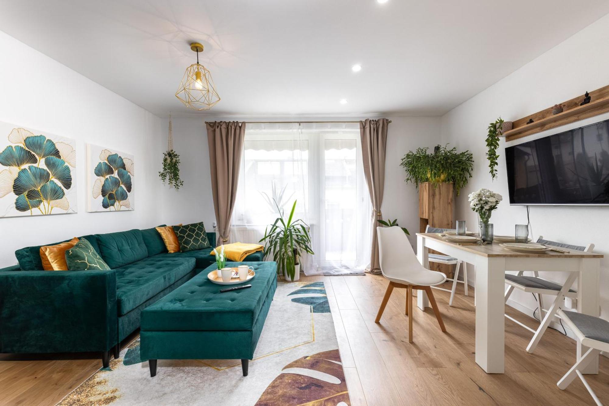 מונטבאור Schoenes, Modernes Apartment Mit Zwei Schlafzimmern - Zentral Mit Balkon Fuer 6 Personen מראה חיצוני תמונה